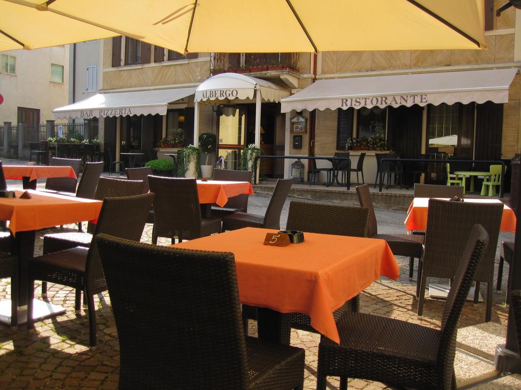 Hotel Aurora Vallarsa Bagian luar foto