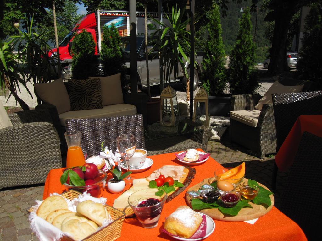 Hotel Aurora Vallarsa Bagian luar foto