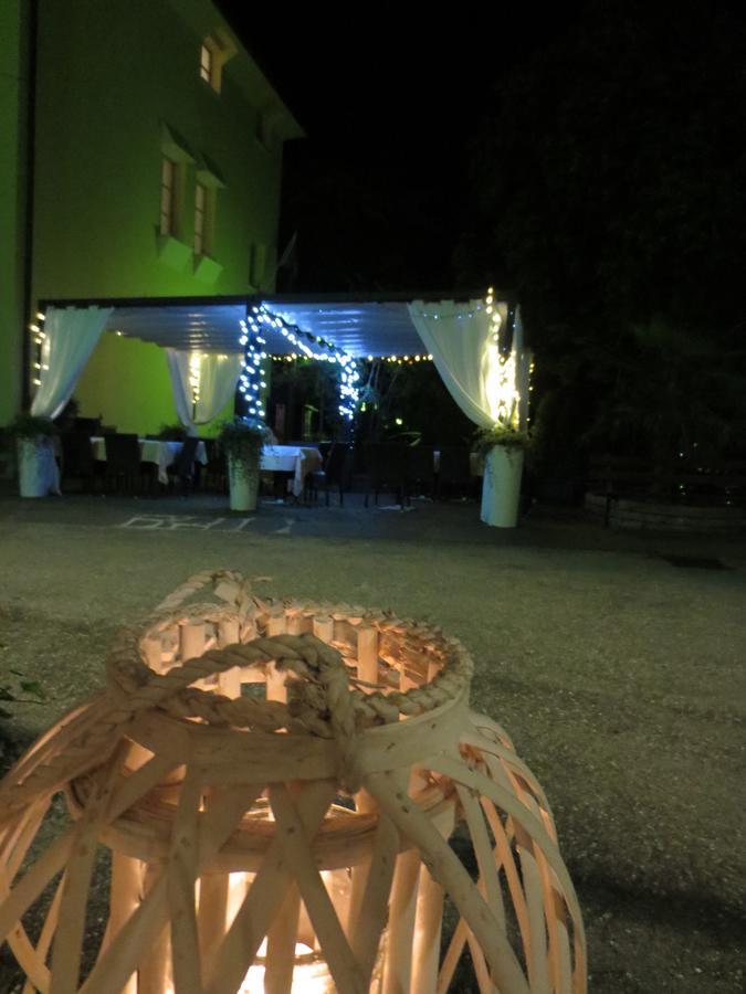 Hotel Aurora Vallarsa Bagian luar foto