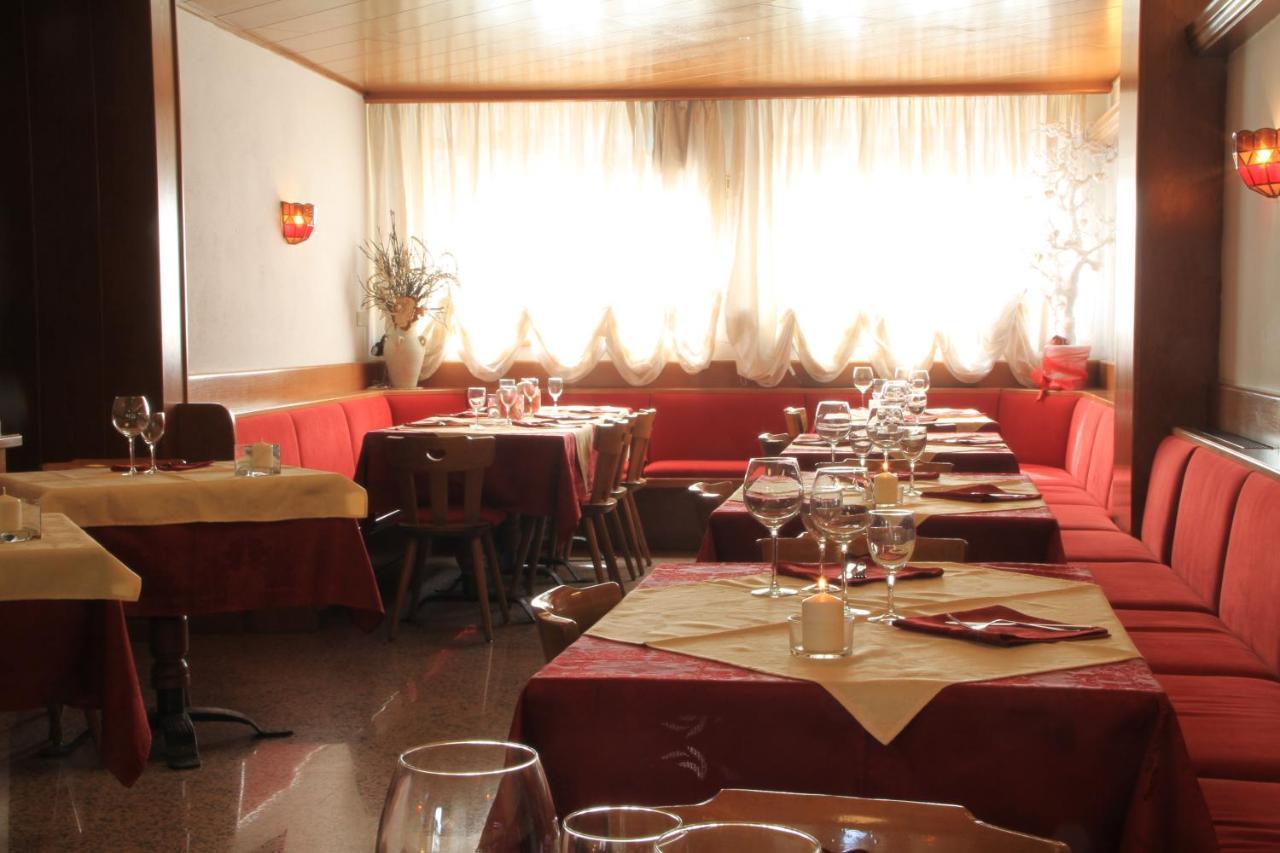 Hotel Aurora Vallarsa Bagian luar foto
